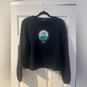 Navy blue Columbia Crew neck
Size XL